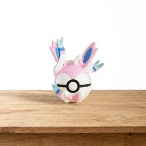 0700 - Sylveon Poké Ball